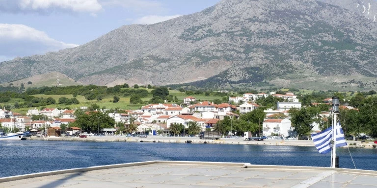 Πανελλήνια Ομοσπονδία Ξενοδόχων: Ανυπολόγιστη ζημιά από τον ακτοπλοϊκό αποκλεισμό της Σαμοθράκης